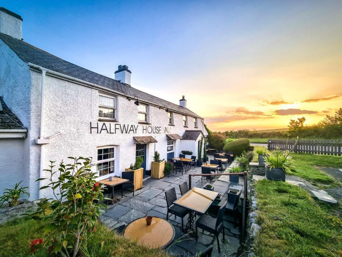 Inn Halfway House 3*