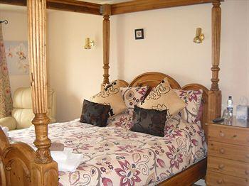 Inn Halfway House